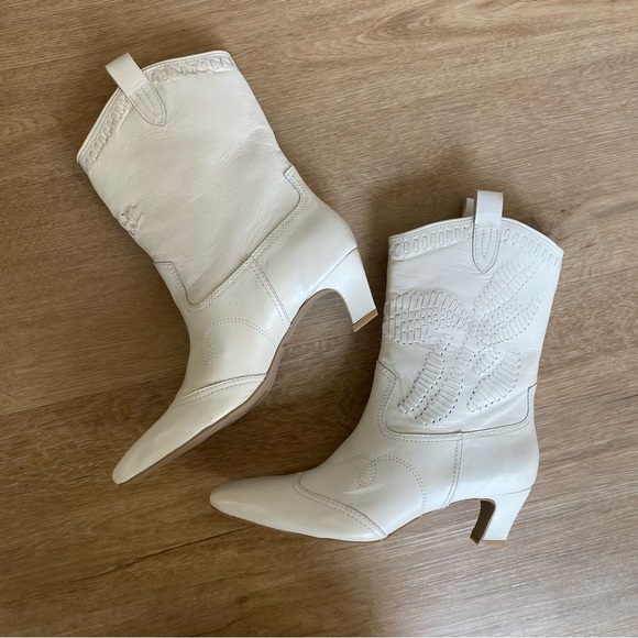Dolce Vita Shoes - NEW Dolce Vita Tavla Boots Off White Leather